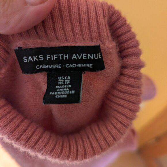 Saks fifth Avenue cashmere sweater XS - Picture 2 of 2